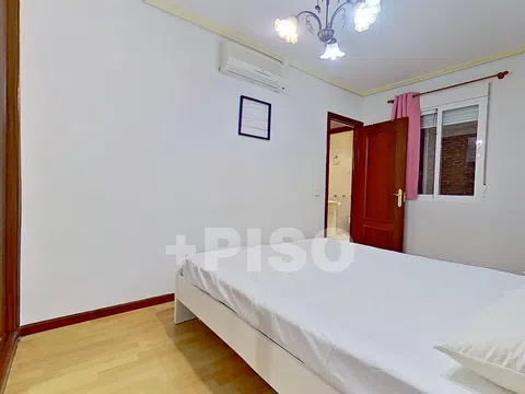 Flat in calle de Castelló - Photo 7