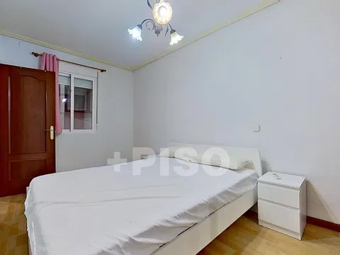 Flat in calle de Castelló - Photo 8