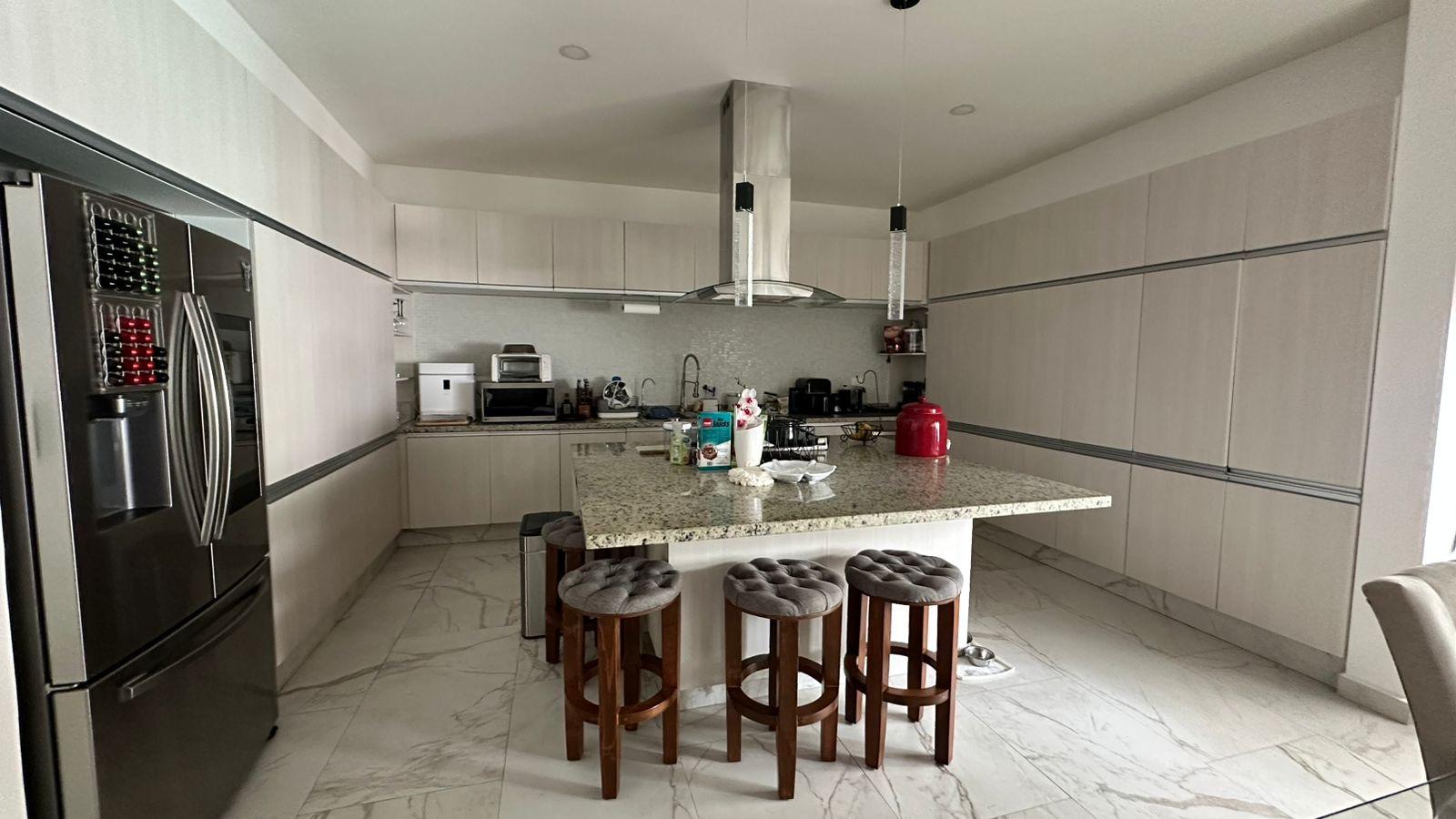 House for Sale 4 Bedrooms in Bosques de Bambu Playa del Carmen - Photo 2