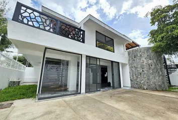 Casa en Calle Montreal 1612-1623, Providencia, Guadalajara, Jalisco, 44630, Mex