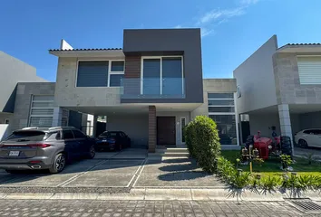 Casa en Calle Miguel Hidalgo, Cascada Del Ángel, San Francisco Coaxusco, Metepec, México, 52177, Mex