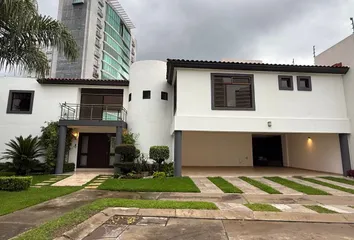 Casa en Puerta Paraíso, San Bernardino Tlaxcalancingo, Puebla, México