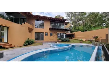 Casa en Santa María Ahuacatlan, Valle De Bravo