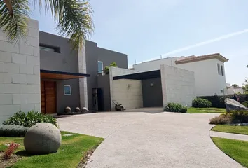 Casa en Calle Campanario De San Agustín, Fraccionamiento El Campanario, Querétaro, 76146, Mex