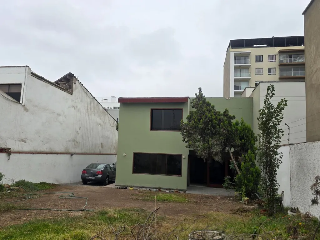 Casa en Venta en Santiago de Surco - Photo 2