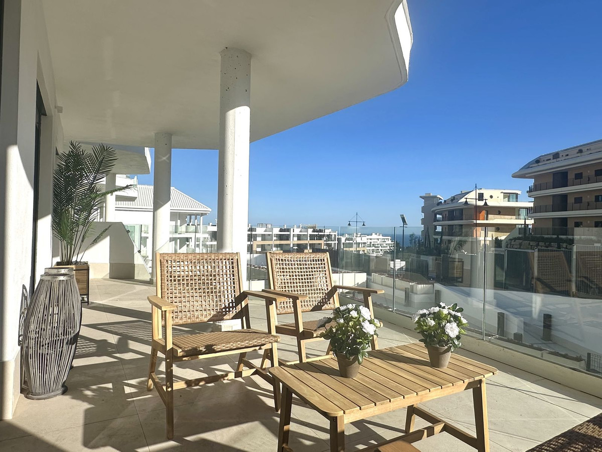 Condo for sale in Fuengirola, Spain - Photo 4