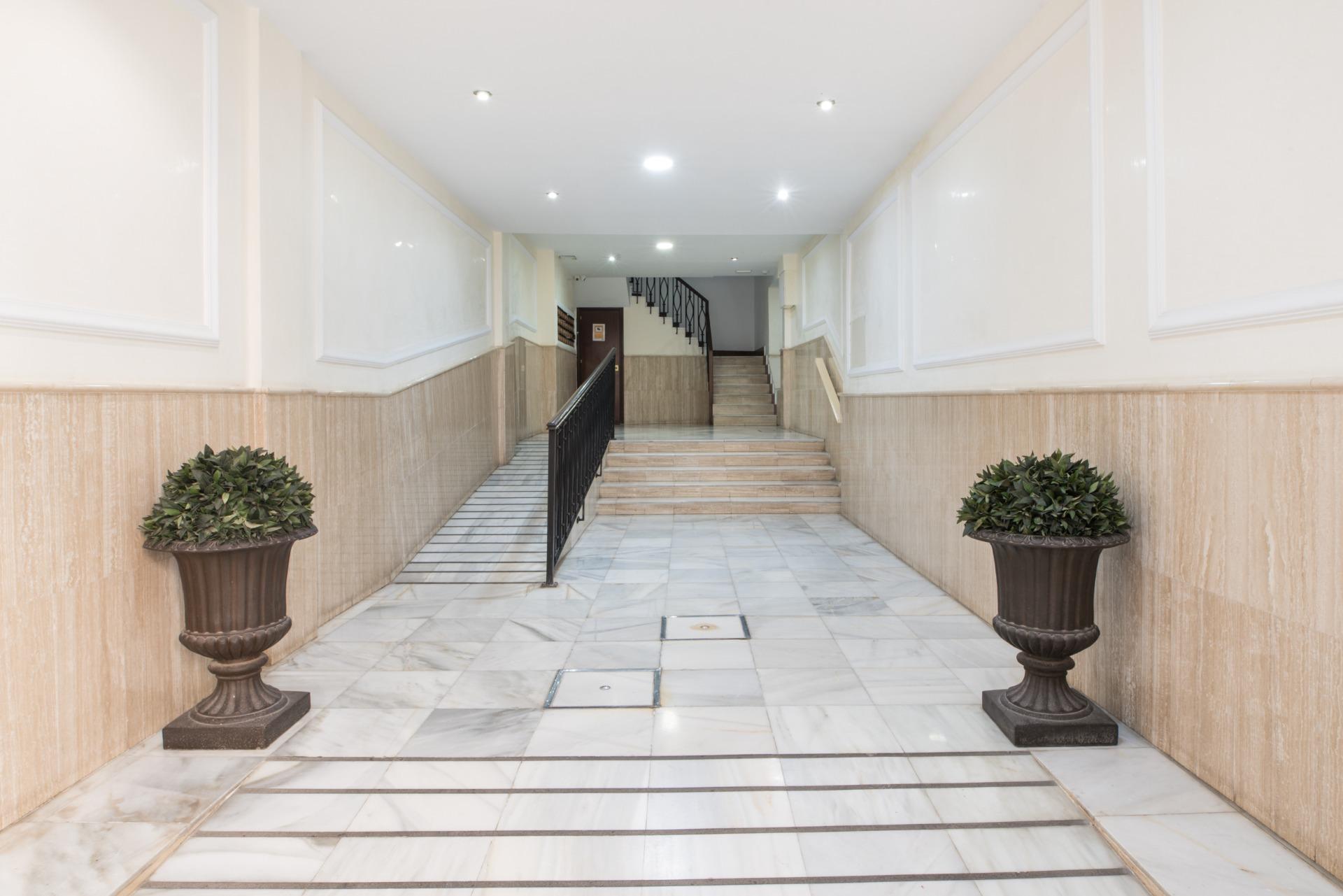 RENOVATED AND BRIGHT STUDIO WITH TOTAL PRIVACY AND UNOBSTRUCTED VIEWS  -  HISTORIC CENTER, MÁLAGA CITY - Photo 14