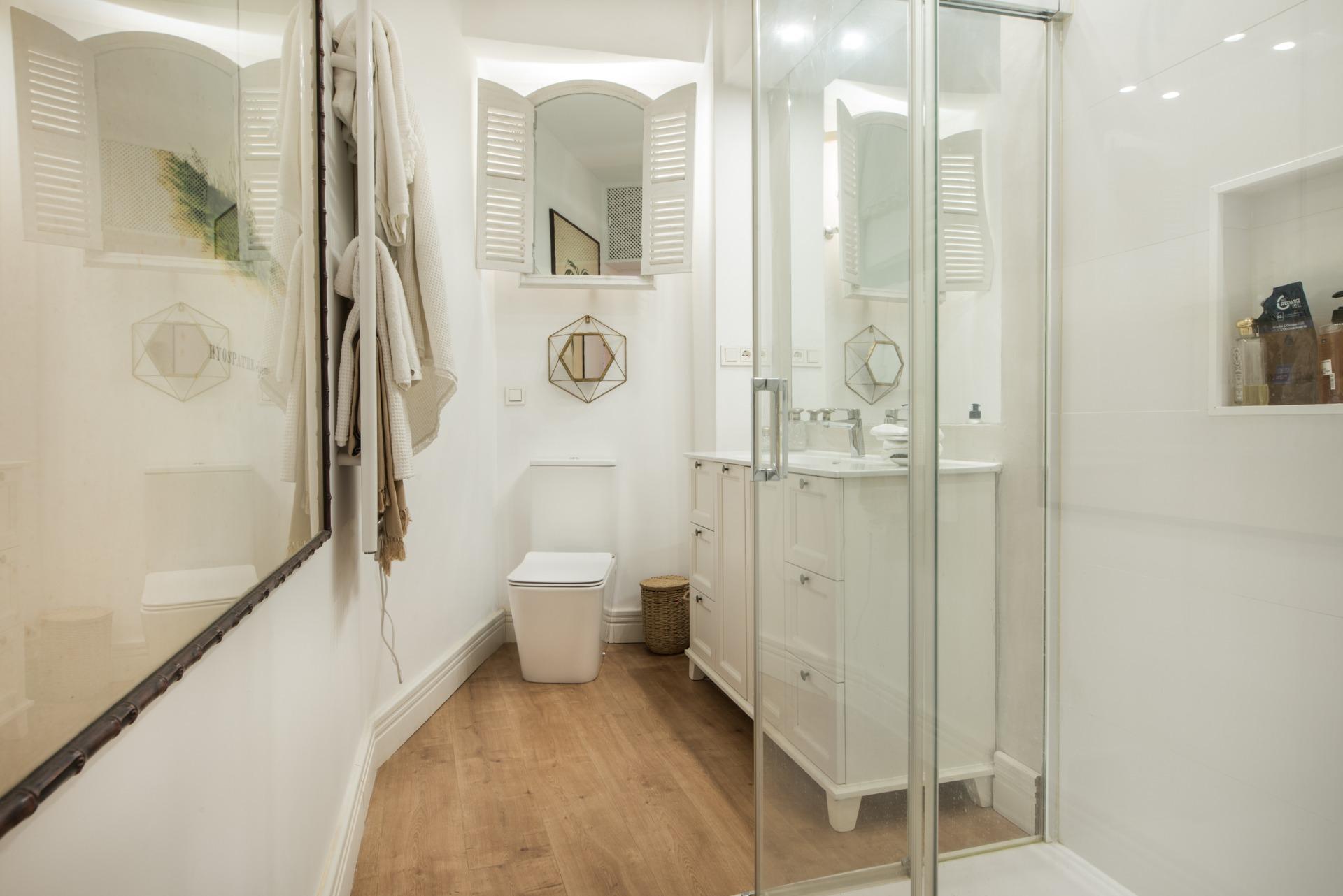 RENOVATED AND BRIGHT STUDIO WITH TOTAL PRIVACY AND UNOBSTRUCTED VIEWS  -  HISTORIC CENTER, MÁLAGA CITY - Photo 7