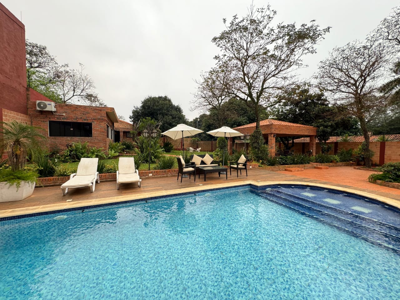 Se Vende Amoblada Residencia Premium A Minutos Del Aeropuerto Silvio Pettirossi