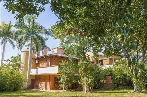 FABULOSA RESIDENCIA EN DOBLE ESQUINA, ZONA COLEGIO GOETHE/QUINTA YKUA SATI - Photo 4