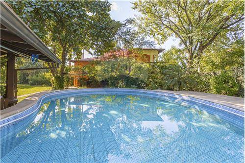 FABULOSA RESIDENCIA EN DOBLE ESQUINA, ZONA COLEGIO GOETHE/QUINTA YKUA SATI - Photo 8