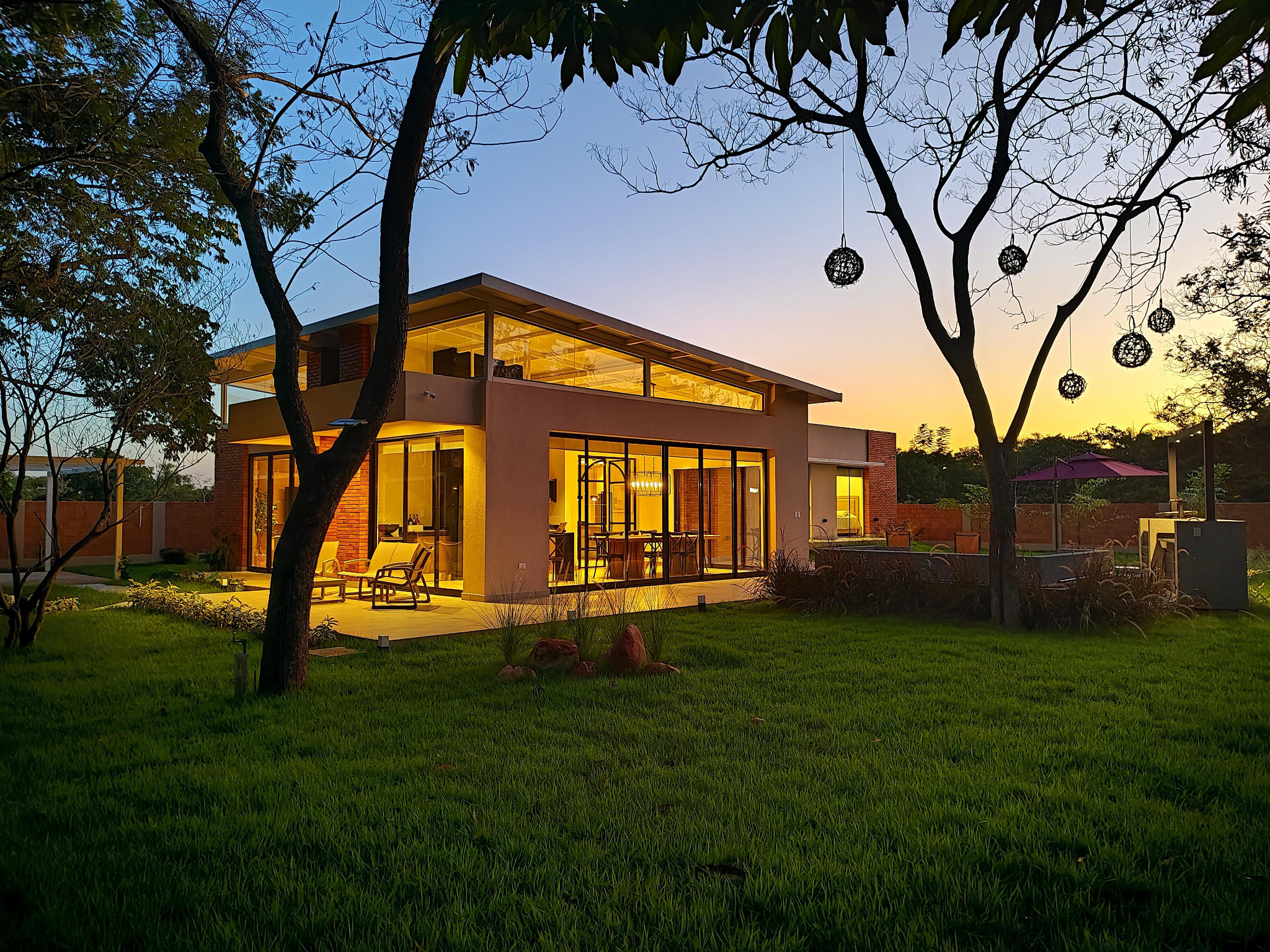 VENDO LUJOSA CASA A ESTRENAR - LA ESCONDIDA HOME
