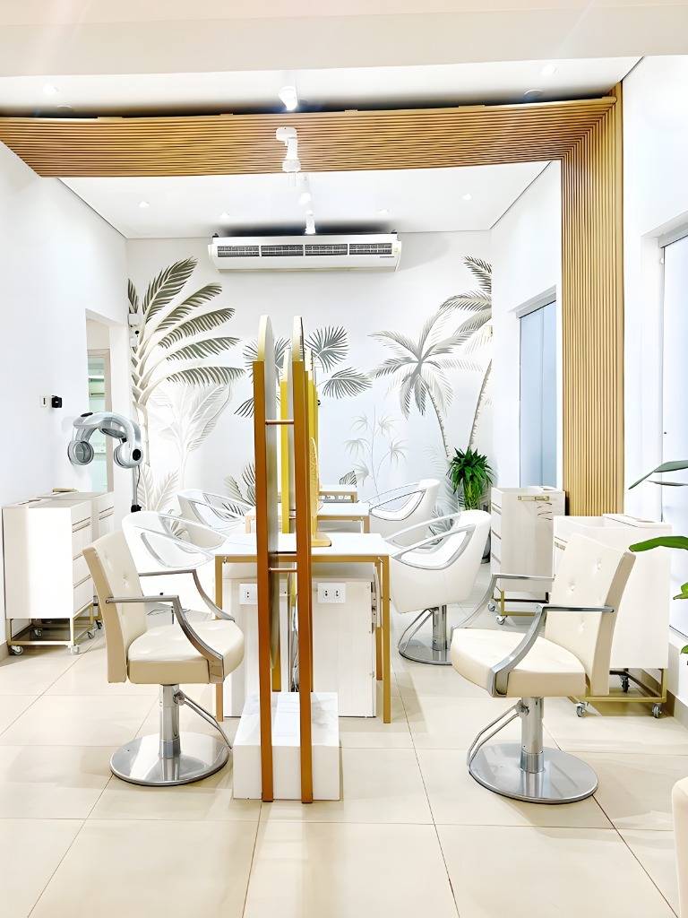 EN VENTA PROPIEDAD AMOBLADA PARA SALÓN DE BELLEZA / SPA - Photo 6