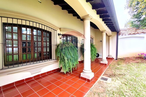 Vendo Casa con Piscina en Asunción Bº Villa Morra - Photo 19