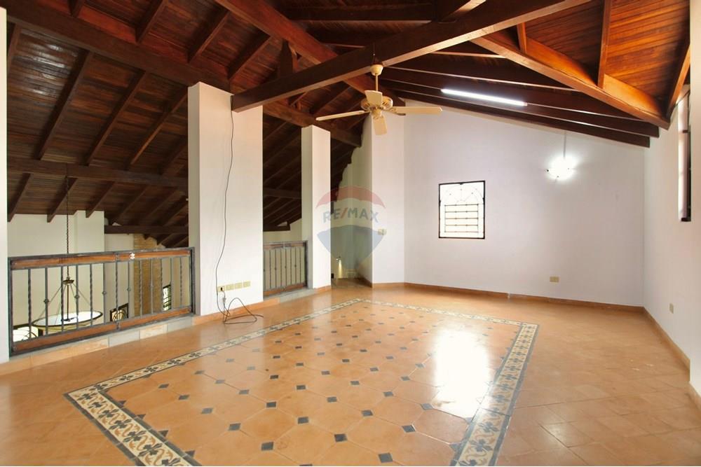 VENDO CASA EN SAN LORENZO, BARRIO SAN MIGUEL - Photo 11