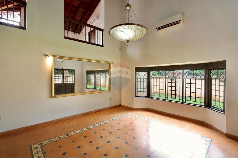 VENDO CASA EN SAN LORENZO, BARRIO SAN MIGUEL - Photo 12