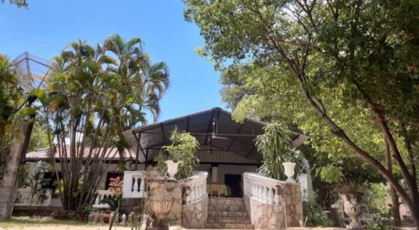 Vendo Casa En San Bernardino Pleno Centro, Terreno Grande – 3.200 M²