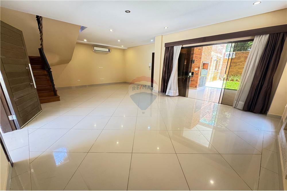 Residencia Exclusiva en Barrio Cerrado Laguna Grande - Photo 14