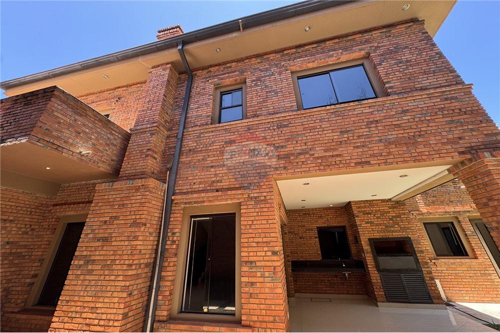 Residencia Exclusiva en Barrio Cerrado Laguna Grande - Photo 17