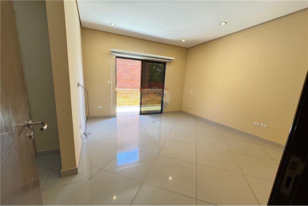 Residencia Exclusiva en Barrio Cerrado Laguna Grande - Photo 7