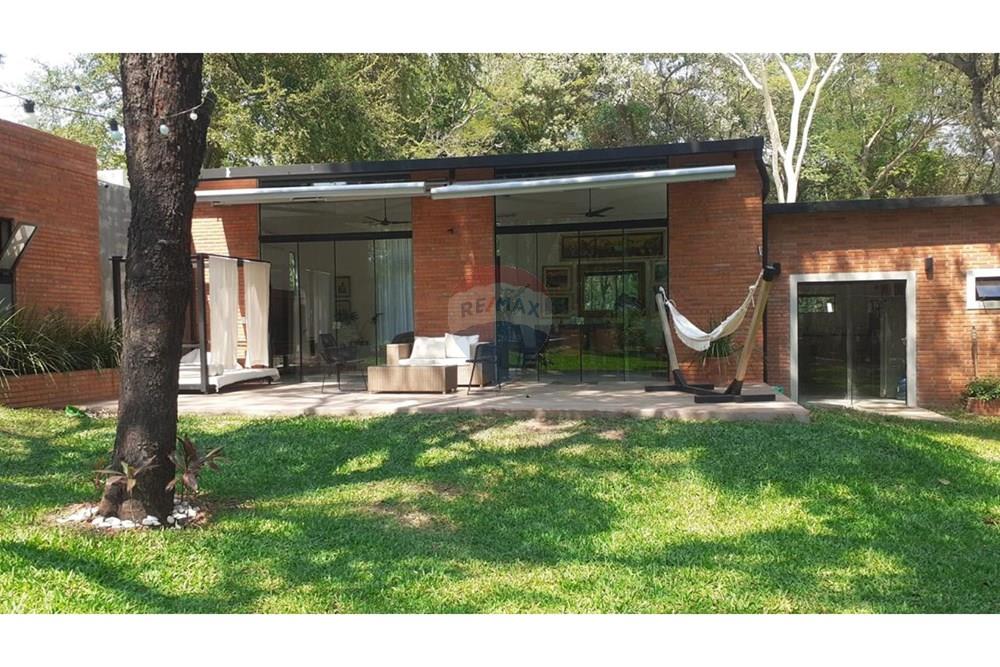 Casa de Verano - Venta - San Bernardino, Paraguay - Photo 3