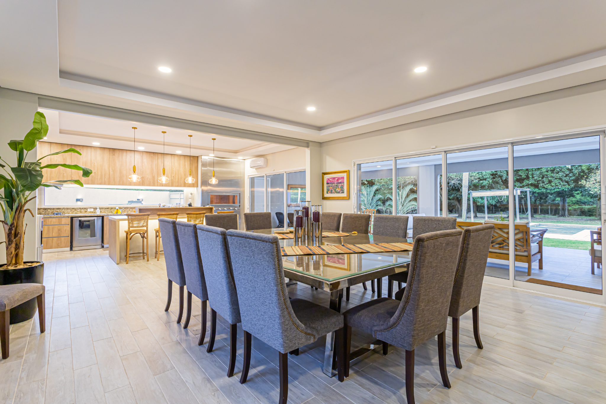 En venta lujosa y amplia residencia amoblada en la ciudad de San Bernardino. - Photo 6