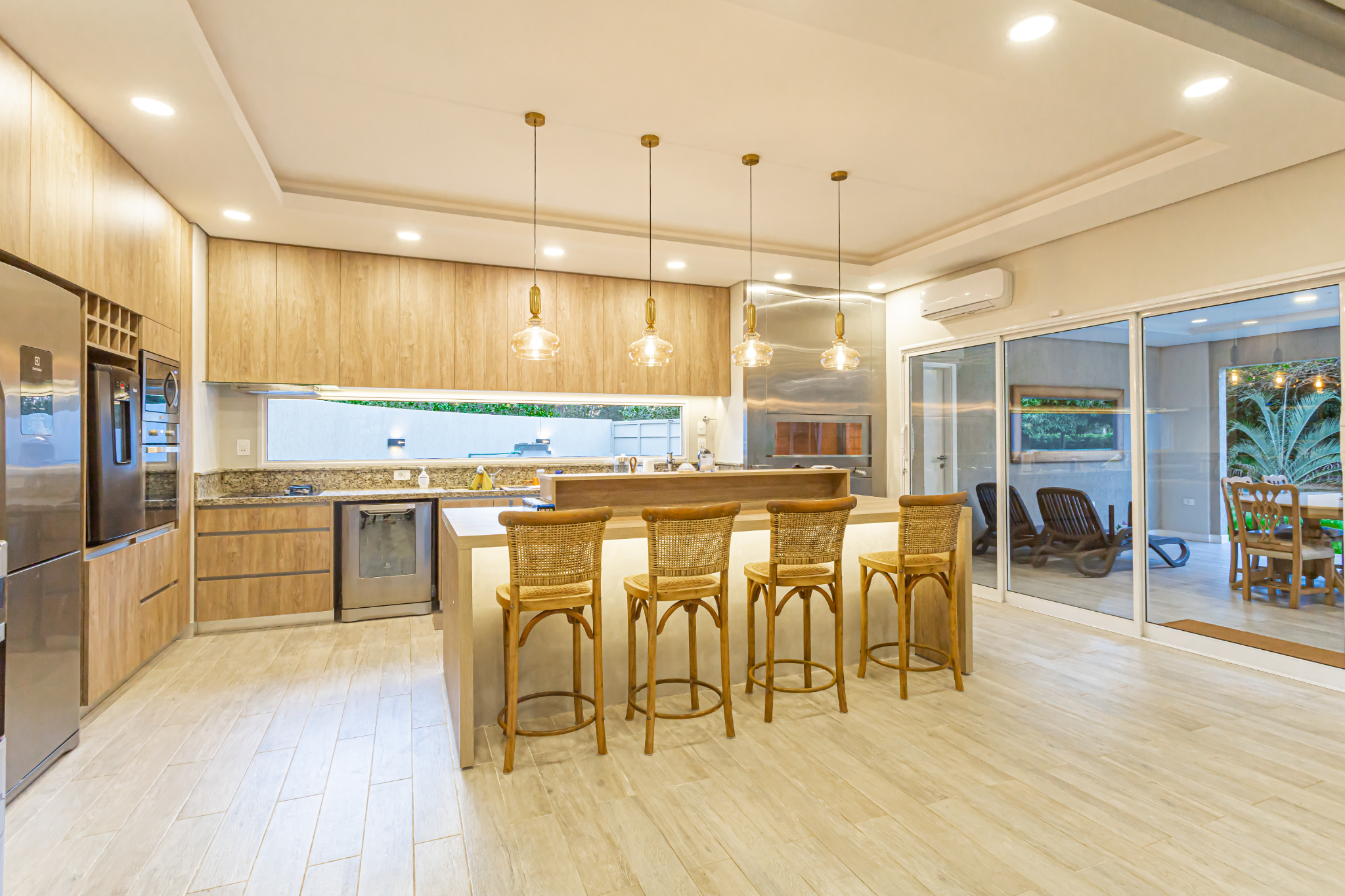 En venta lujosa y amplia residencia amoblada en la ciudad de San Bernardino. - Photo 7