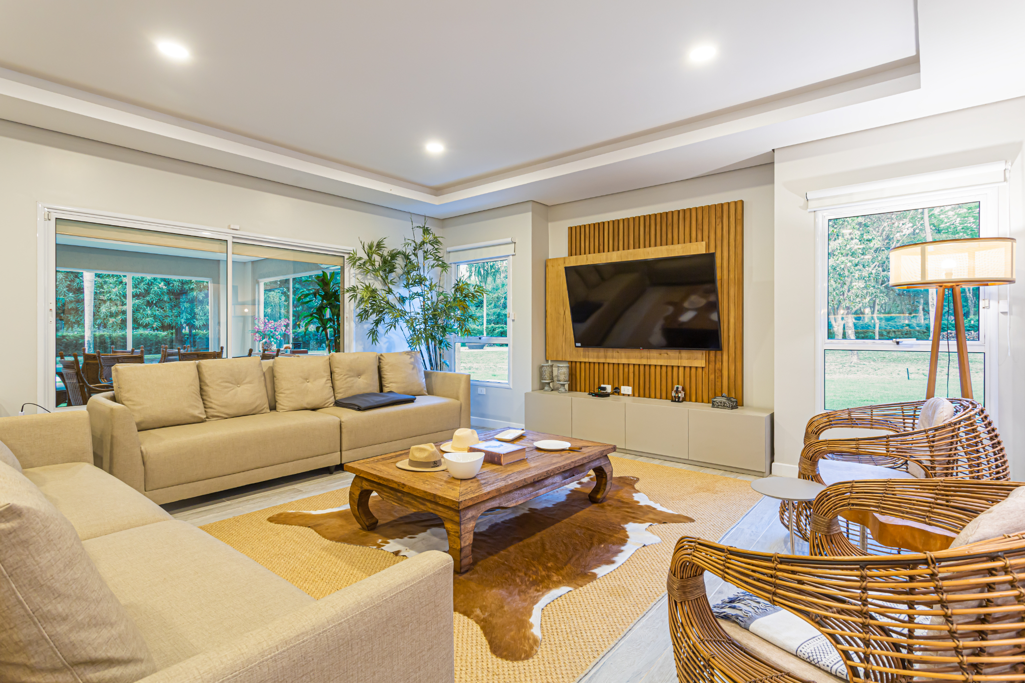 En venta lujosa y amplia residencia amoblada en la ciudad de San Bernardino. - Photo 8