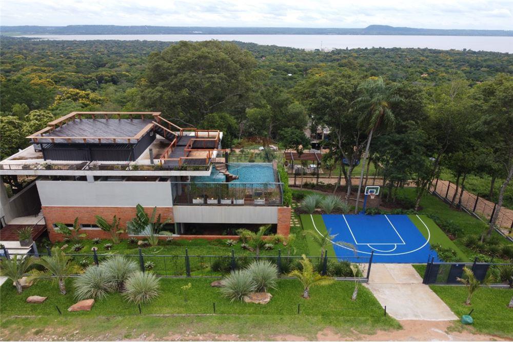 Lujosa Residencia Amoblada de 3 Plantas con Vista Imponente al Lago, San Ber