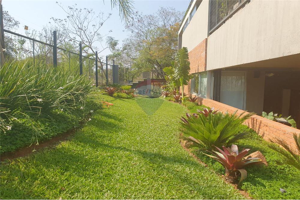 Lujosa Residencia Amoblada de 3 Plantas con Vista Imponente al Lago, San Ber - Photo 12