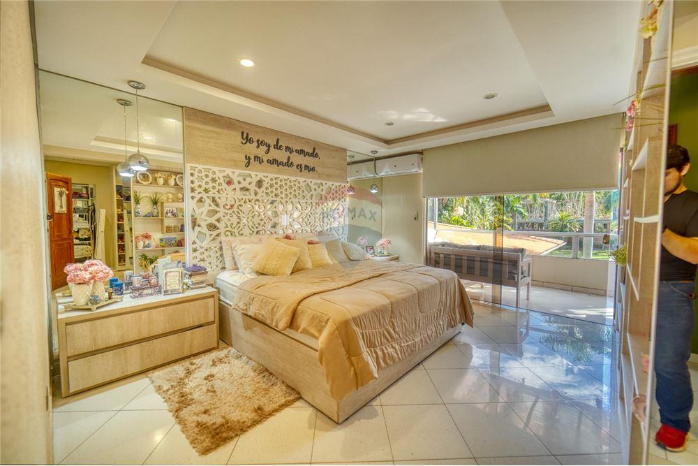 HERMOSA RESIDENCIA QUE BRINDA LUJO Y CONFORT - Photo 10