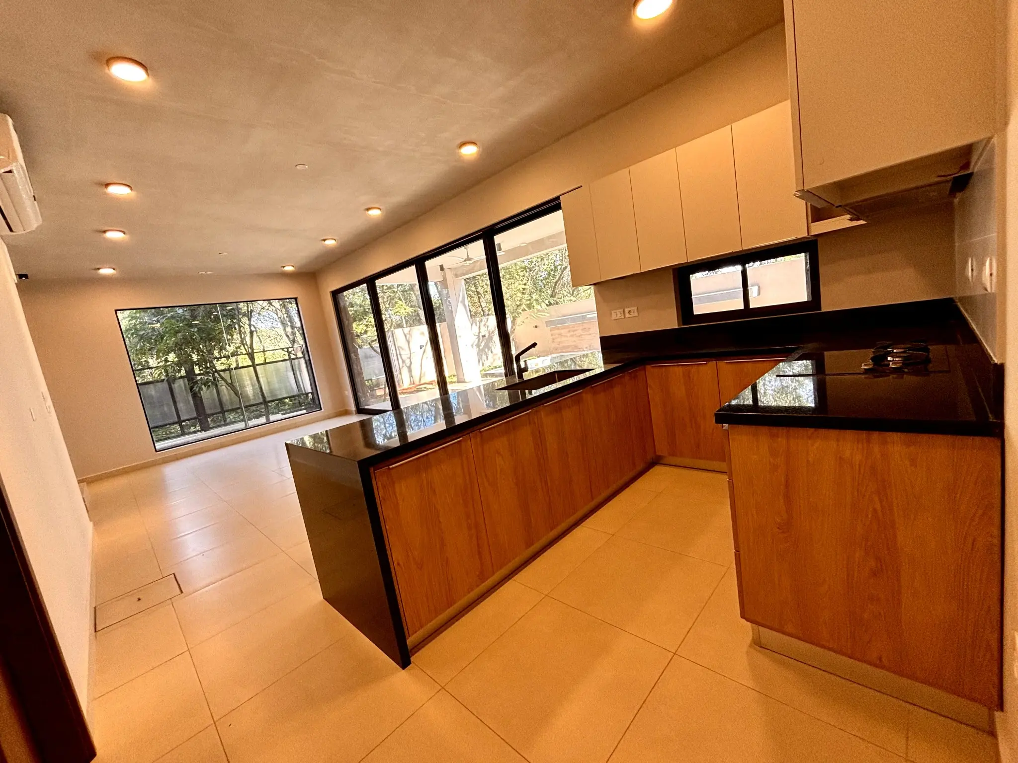 Exclusiva Residencia en San Bernardino : Calidad de Construcción Superior y Oportunidad de Inversión Inigualable. - Photo 15