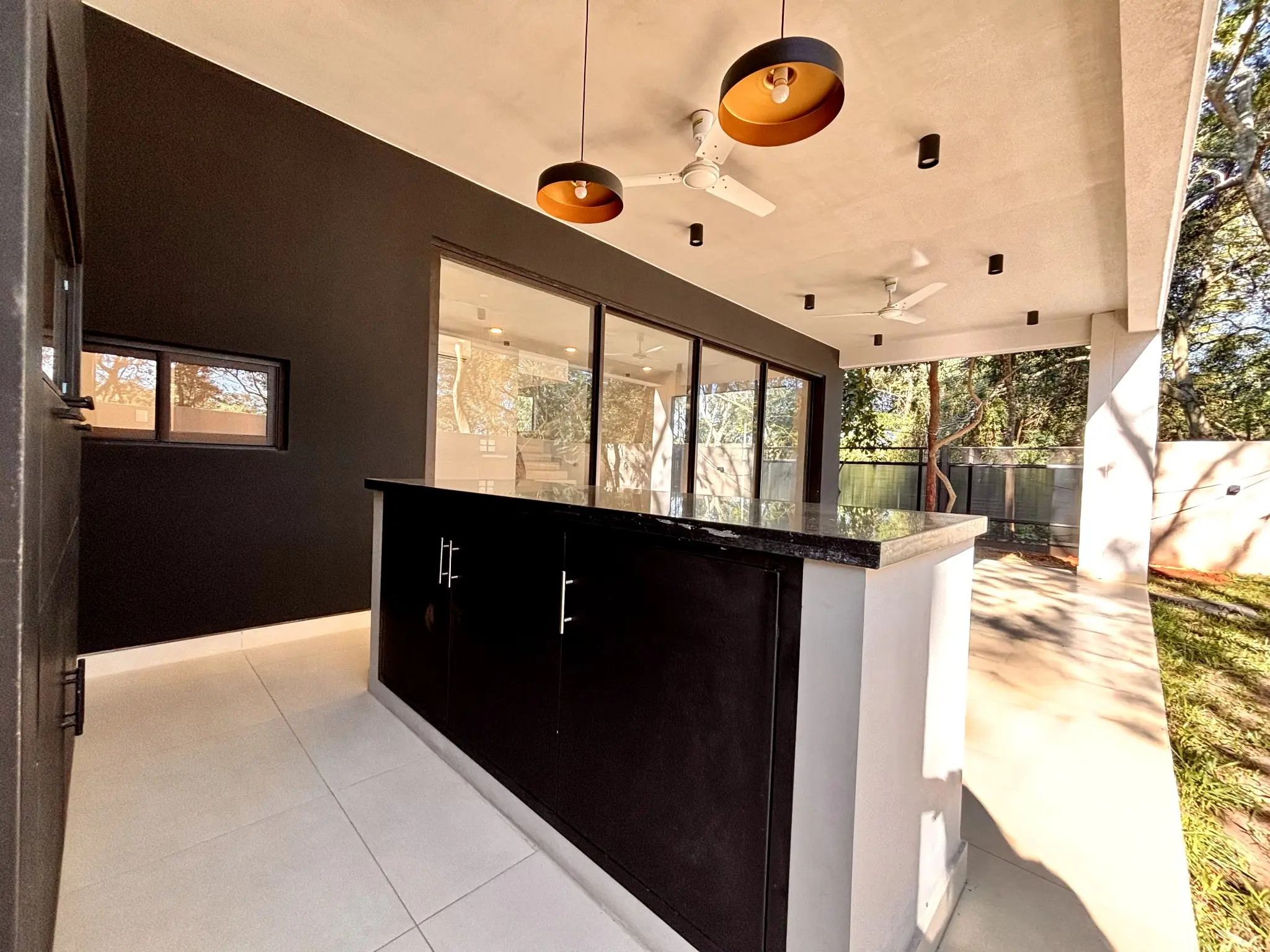 Exclusiva Residencia en San Bernardino : Calidad de Construcción Superior y Oportunidad de Inversión Inigualable. - Photo 18