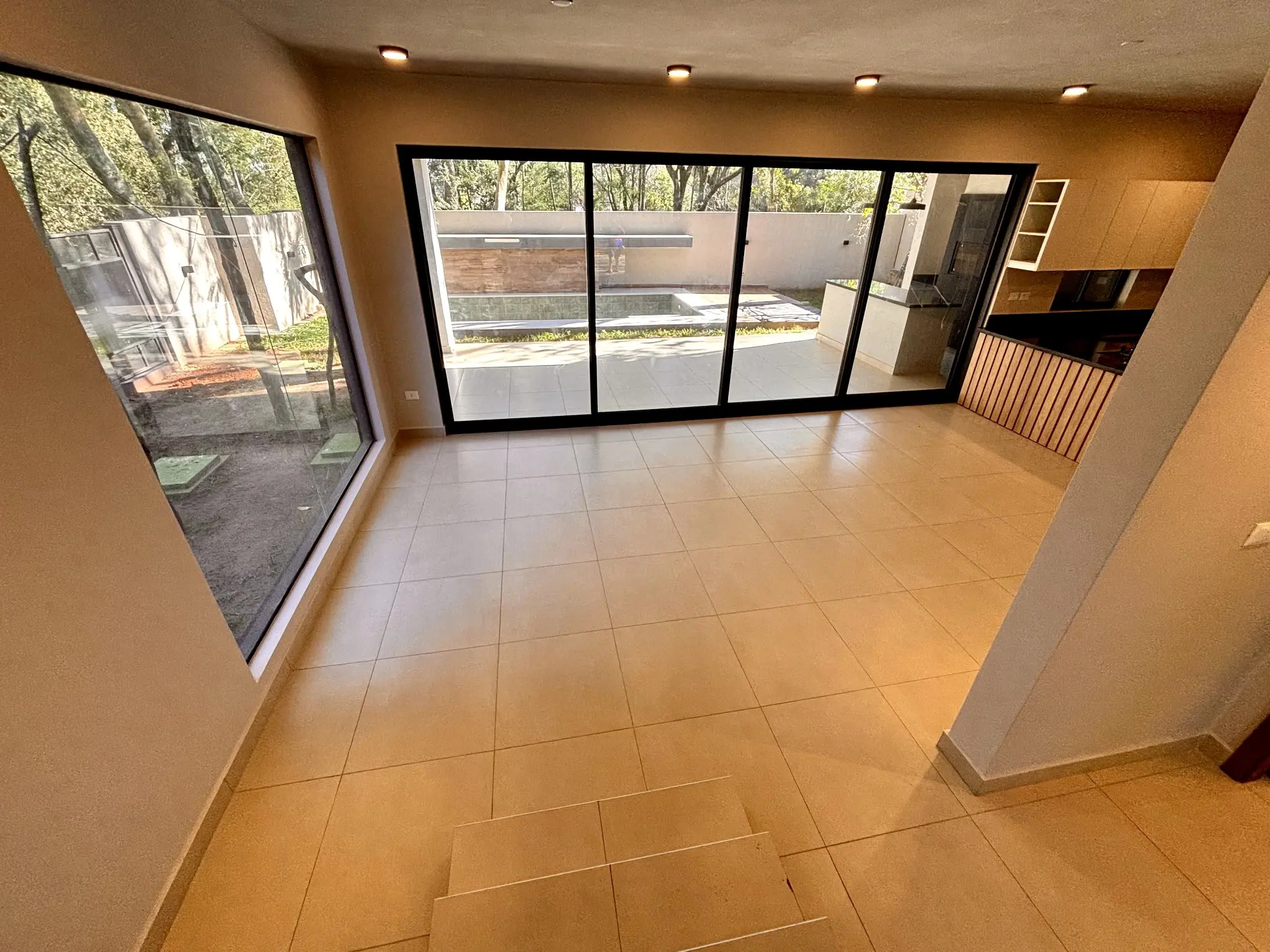 Exclusiva Residencia en San Bernardino : Calidad de Construcción Superior y Oportunidad de Inversión Inigualable. - Photo 19