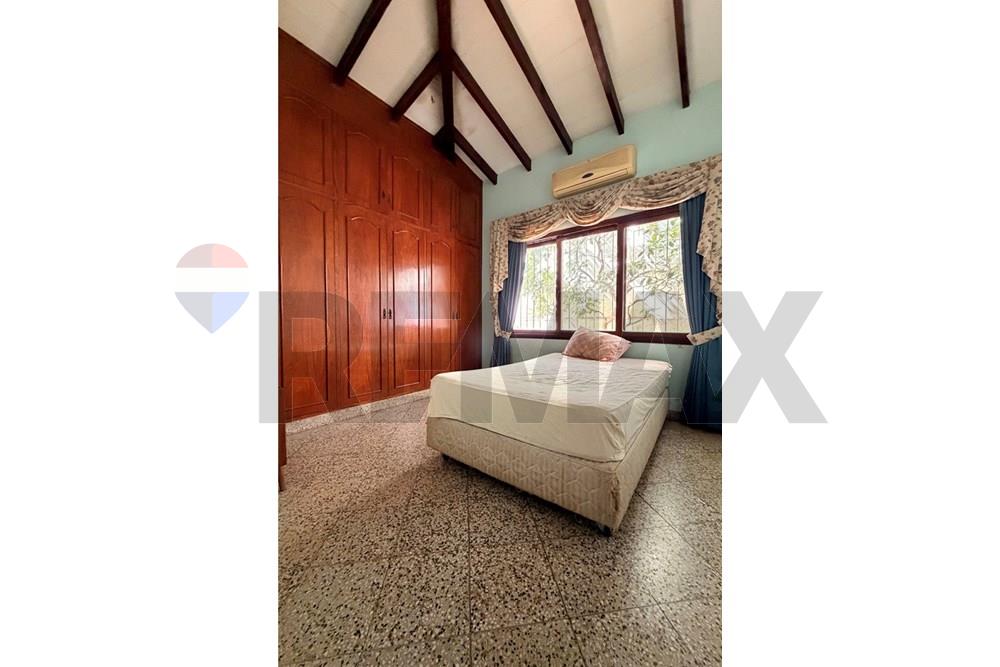 Casa - Venta - Recoleta, Paraguay - Photo 4