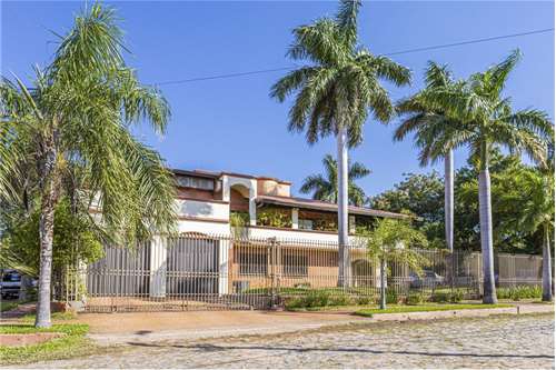 Vendo esta residencia ubicada en Asuncion,Ycua Sati zona Aviadores del chaco