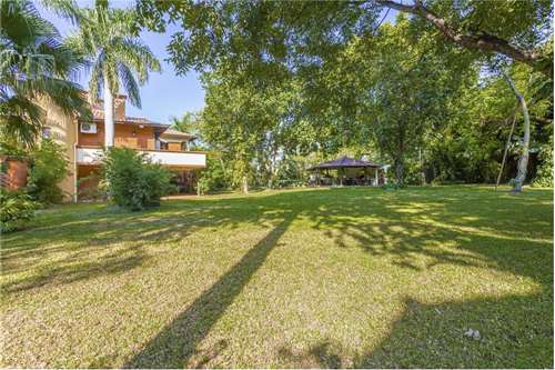 Vendo esta residencia ubicada en Asuncion,Ycua Sati zona Aviadores del chaco - Photo 15
