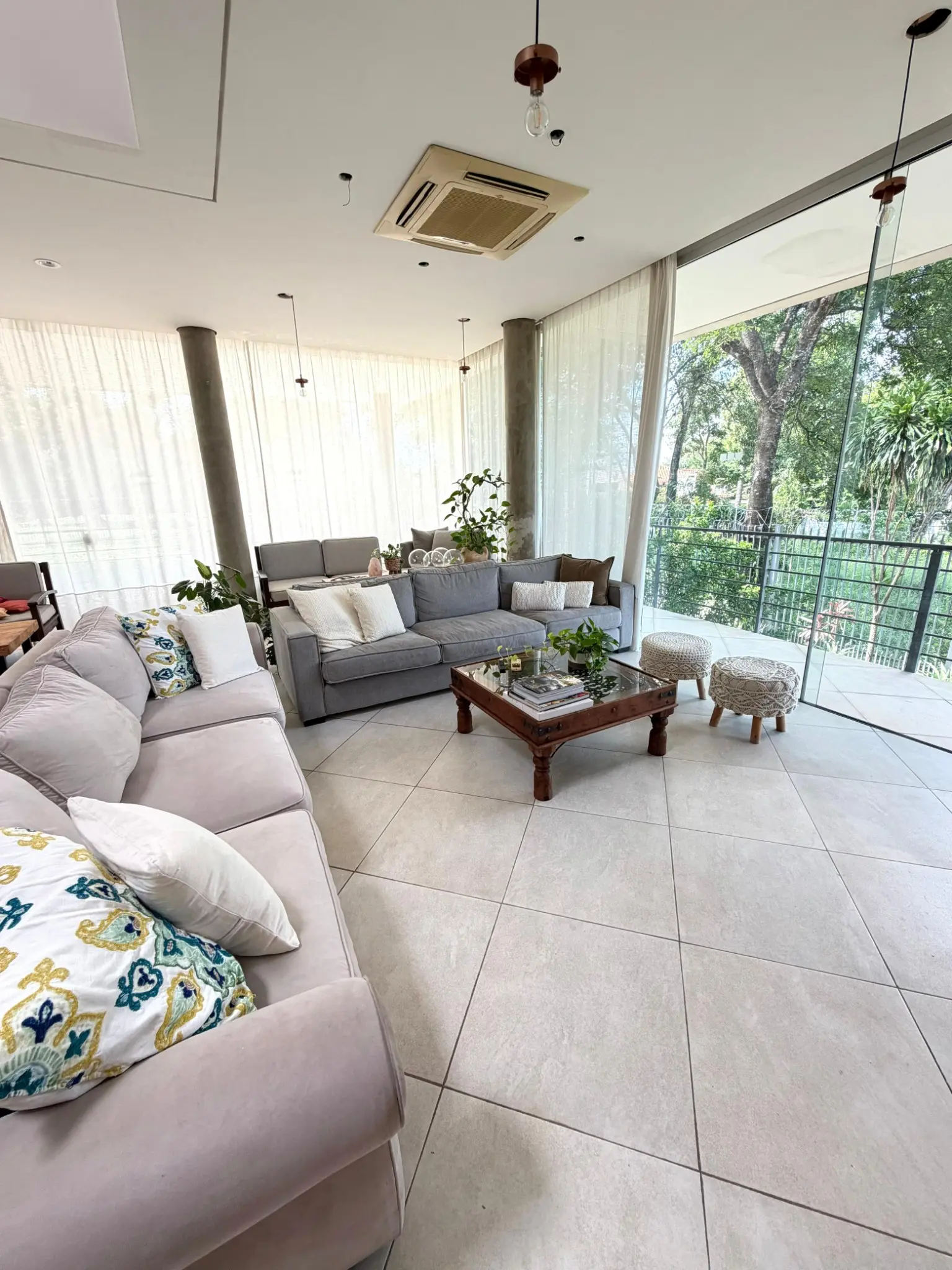 EXCLUSIVA RESIDENCIA EN VENTA ZONA YACHT Y GOLF CLUB PARAGUAYO - Photo 14