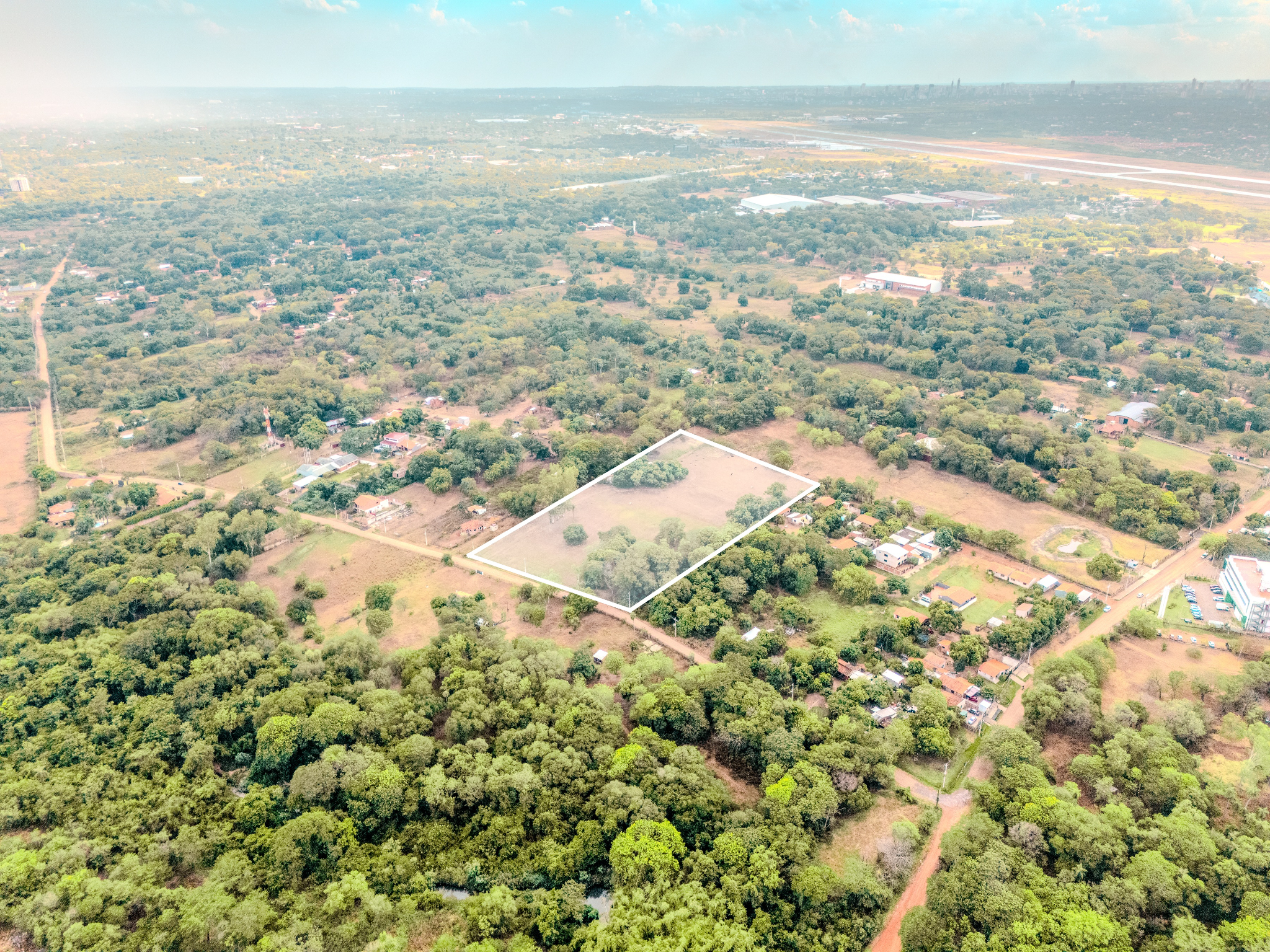 TERRENO EN VENTA 1.8 HAS EN ZONA AEROPUERTO - LUQUE - Photo 6