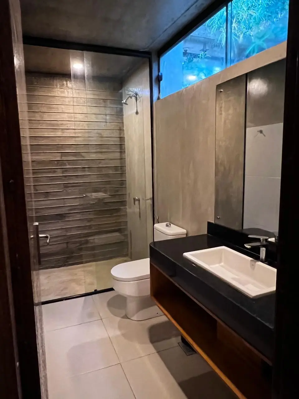 *Residencia Estilo contemporaneo sobre Lago Ypacari en San Bernardino – Cantegrill Country Club. - Photo 6