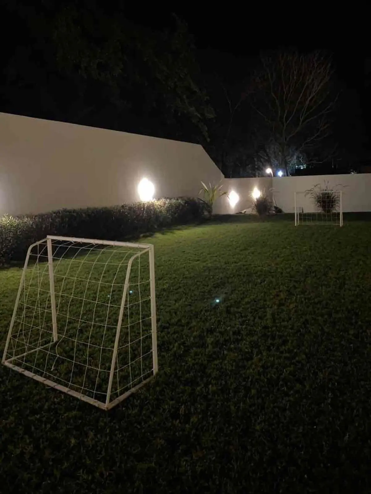 En alquiler y venta amplia casa en el centro de San Bernardino - Photo 15