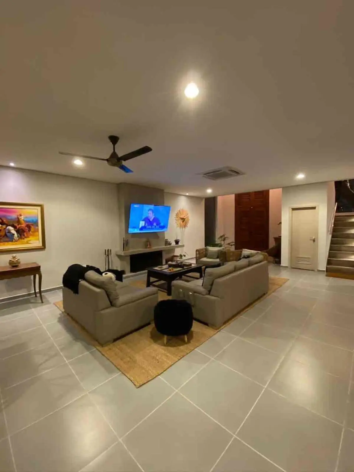 En alquiler y venta amplia casa en el centro de San Bernardino - Photo 10