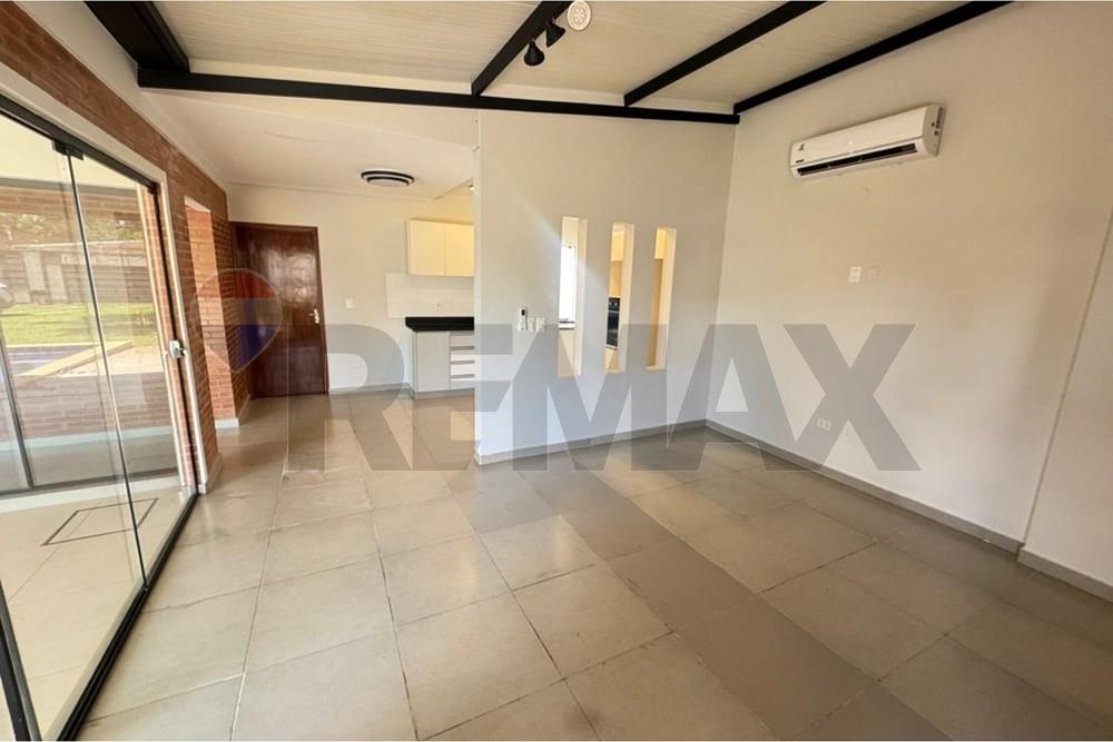 Casa de 3 Dorm. en Planta Baja con Piscina - Luque - Zona Rakiura / Finca 26 - Photo 13