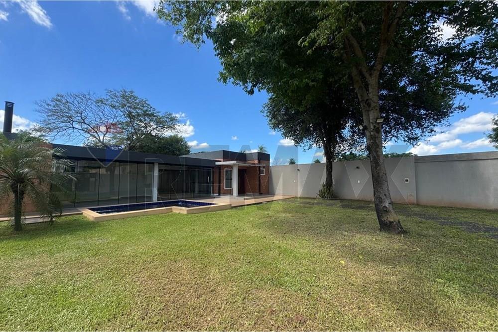 Casa de 3 Dorm. en Planta Baja con Piscina - Luque - Zona Rakiura / Finca 26 - Photo 3