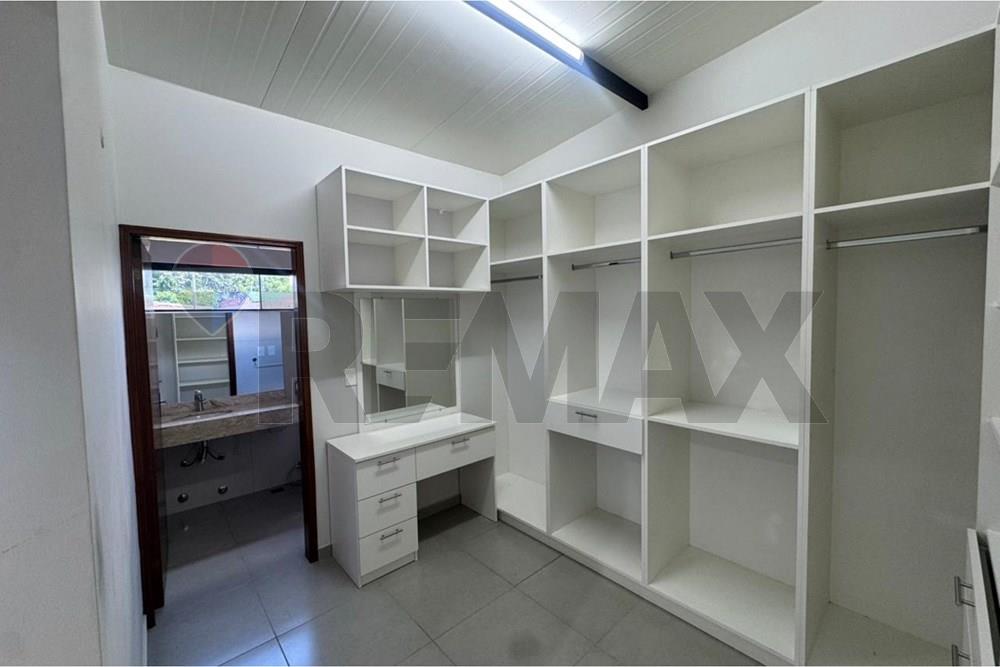 Casa de 3 Dorm. en Planta Baja con Piscina - Luque - Zona Rakiura / Finca 26 - Photo 4