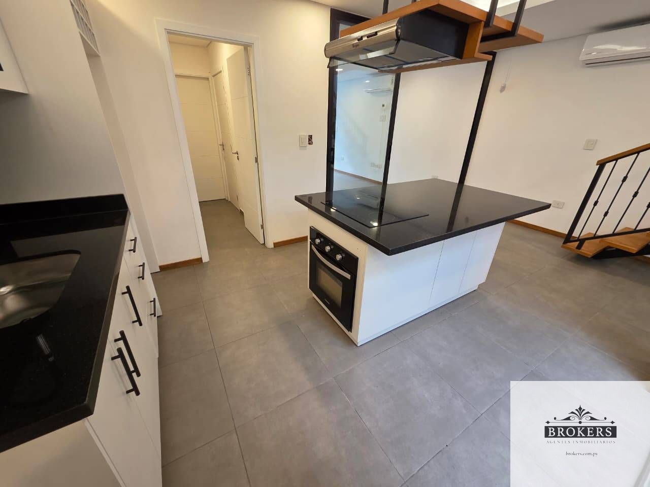 Vendo Duplex a Estrenar De 3 Dormitorios Con Piscina Zona Plaza Madero - Photo 11