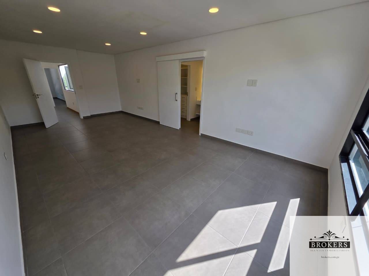 Vendo Duplex a Estrenar De 3 Dormitorios Con Piscina Zona Plaza Madero - Photo 16