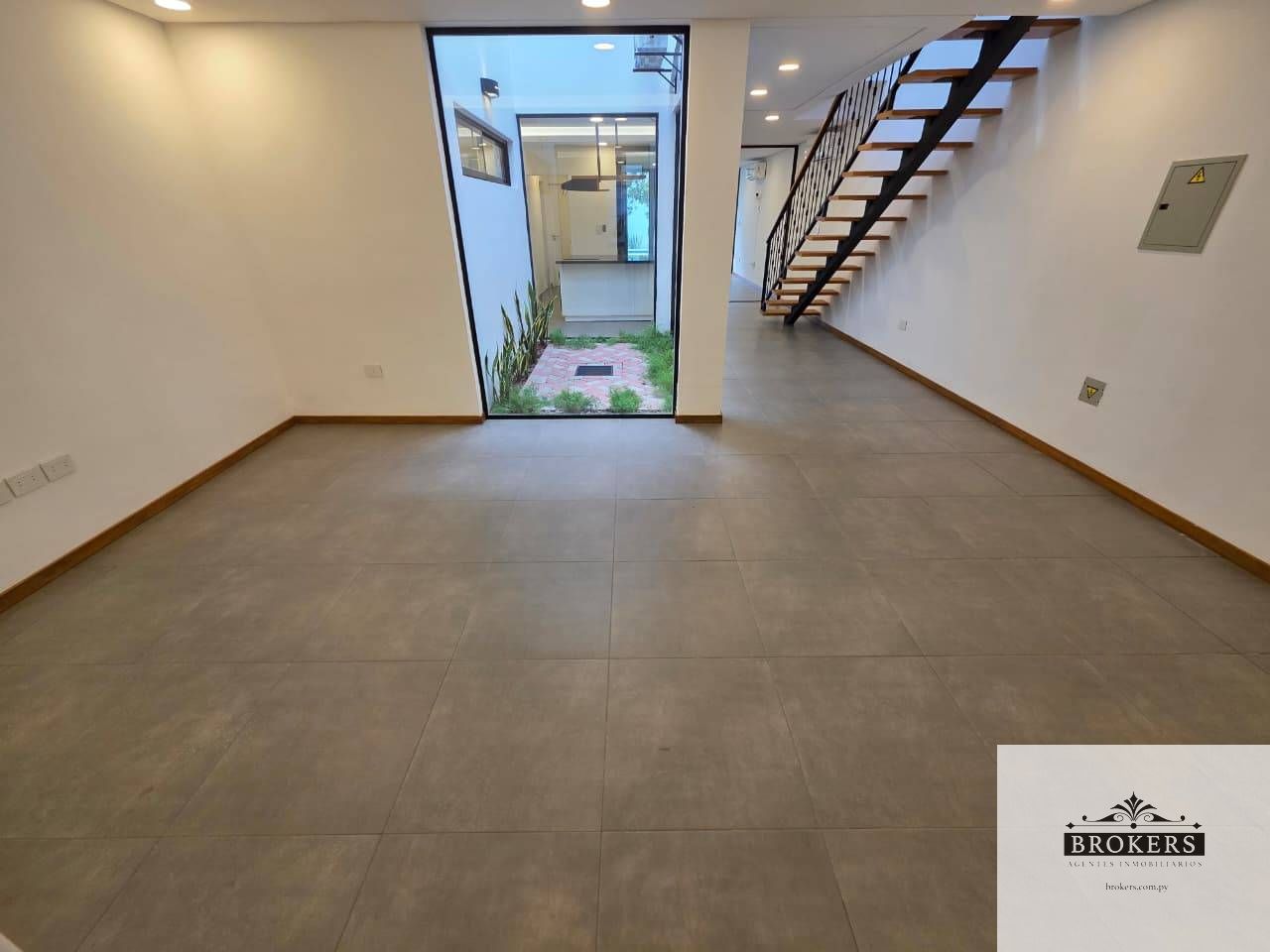 Vendo Duplex a Estrenar De 3 Dormitorios Con Piscina Zona Plaza Madero - Photo 5