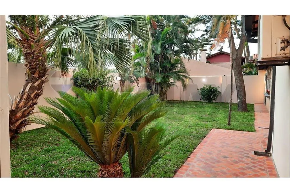 EN VENTA Hermosa RESIDENCIA en LAMBARE - Photo 16