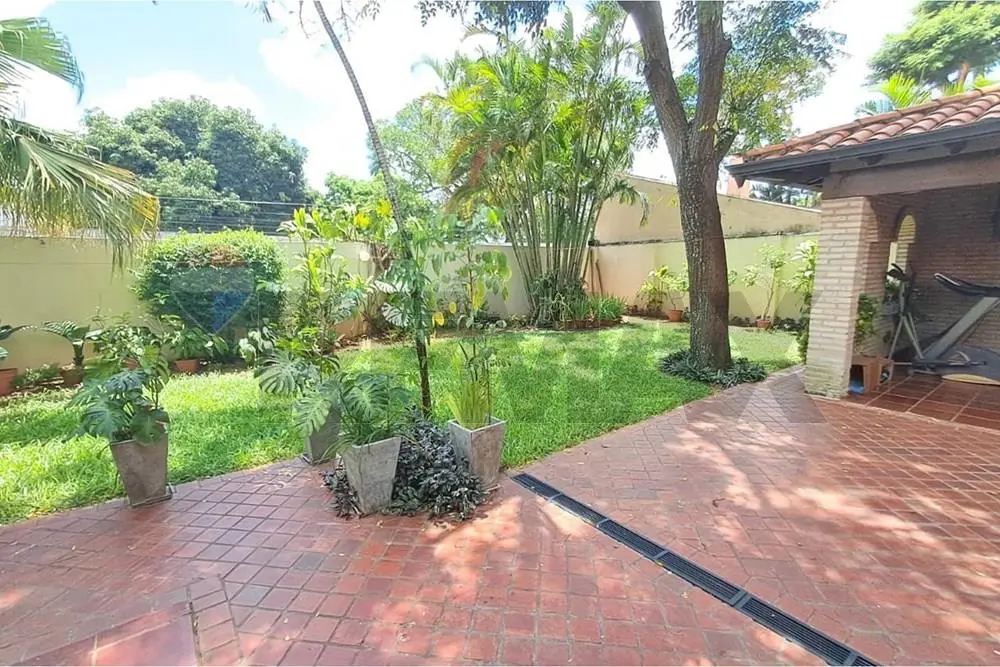 EN VENTA Hermosa RESIDENCIA en LAMBARE - Photo 4